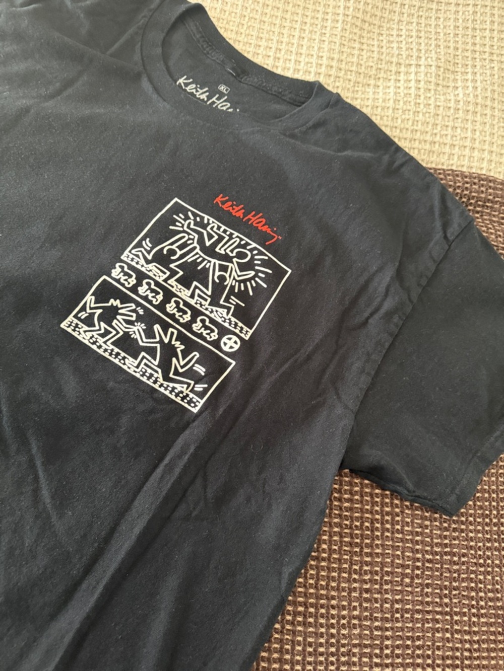 Keith Haring Black Graphic Tee with Red & White Heart Design - Picture 5 of 6